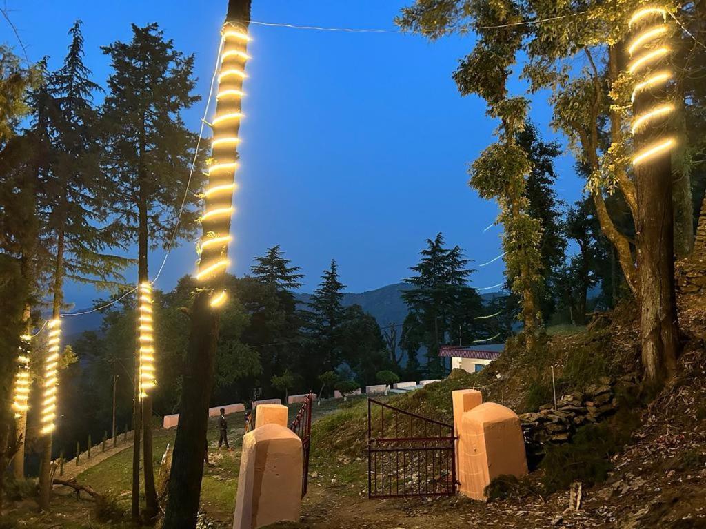 The Deodar Inn Pauri Extérieur photo