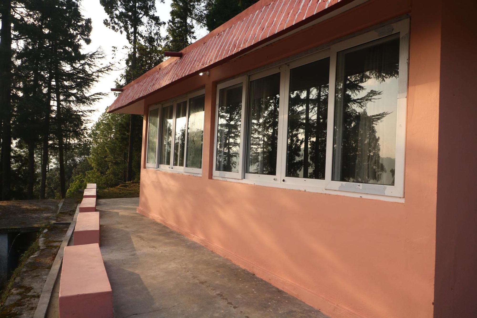 The Deodar Inn Pauri Extérieur photo